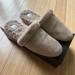 BIRDIES Women’s Songbird Faux Fur slippers. Size 8.5. NWT.